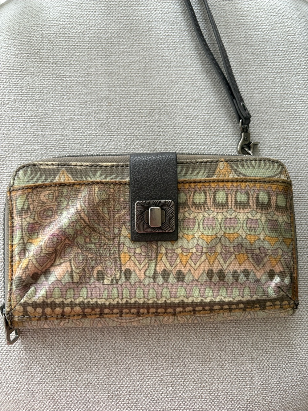 Sakroots “Artist Circle Collection” Pastel Geo-Print Boho Wristlet.